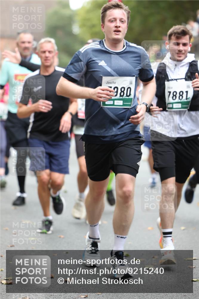 05.10.2025 - 20. swb-Marathon Bremen Michael Strokosch http://msf.ph/oto/9215240 05.10.2025 12:43:27 Laufen 980, 7881 meine-sportfotos.de