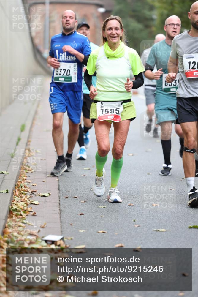 05.10.2025 - 20. swb-Marathon Bremen Michael Strokosch http://msf.ph/oto/9215246 05.10.2025 12:43:30 Laufen 5370, 5370, 1595, 8531, 120 meine-sportfotos.de