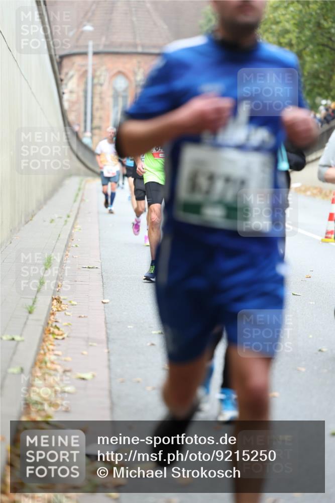 05.10.2025 - 20. swb-Marathon Bremen Michael Strokosch http://msf.ph/oto/9215250 05.10.2025 12:43:32 Laufen 746 meine-sportfotos.de