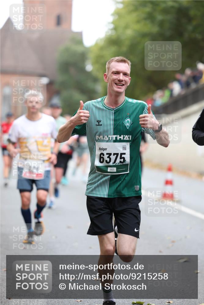 05.10.2025 - 20. swb-Marathon Bremen Michael Strokosch http://msf.ph/oto/9215258 05.10.2025 12:43:41 Laufen 6375 meine-sportfotos.de