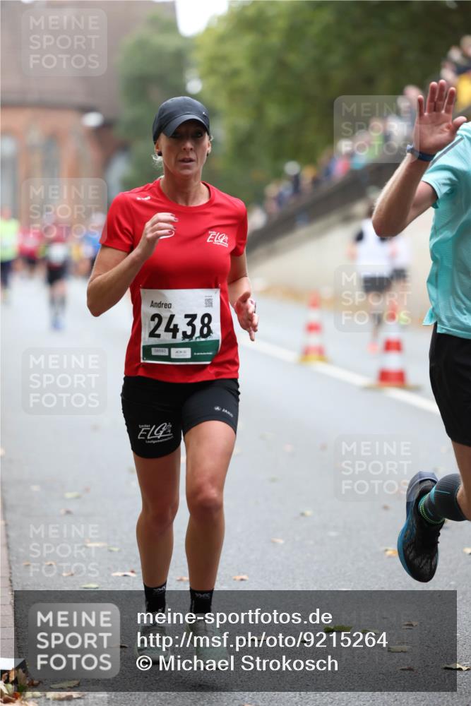 05.10.2025 - 20. swb-Marathon Bremen Michael Strokosch http://msf.ph/oto/9215264 05.10.2025 12:43:47 Laufen 2438 meine-sportfotos.de