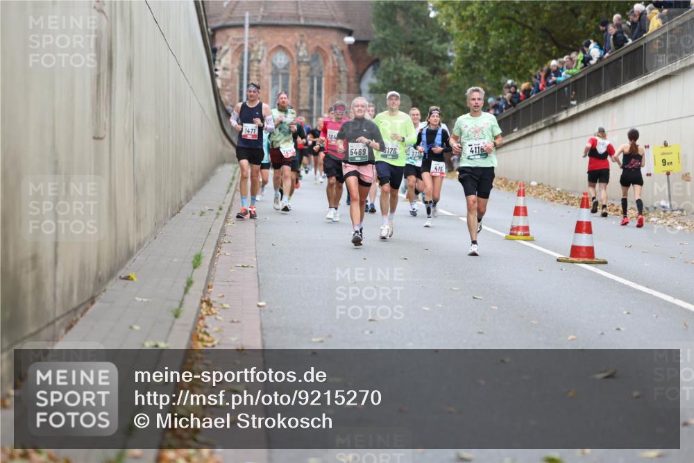 05.10.2025 - 20. swb-Marathon Bremen Michael Strokosch http://msf.ph/oto/9215270 05.10.2025 12:43:58 Laufen 1471, 184, 5469, 6176, 271, 4116, 415, 9 meine-sportfotos.de