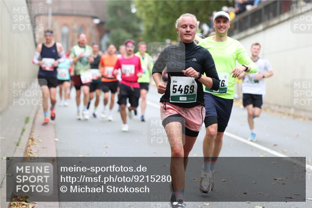 05.10.2025 - 20. swb-Marathon Bremen Michael Strokosch http://msf.ph/oto/9215280 05.10.2025 12:44:02 Laufen 5469, 16 meine-sportfotos.de