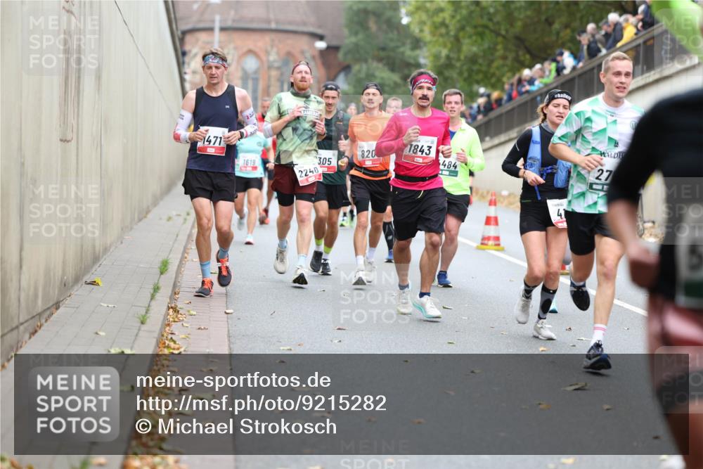 05.10.2025 - 20. swb-Marathon Bremen Michael Strokosch http://msf.ph/oto/9215282 05.10.2025 12:44:03 Laufen 1471, 1619, 600, 305, 2240, 820, 1843, 484, 4, 27 meine-sportfotos.de