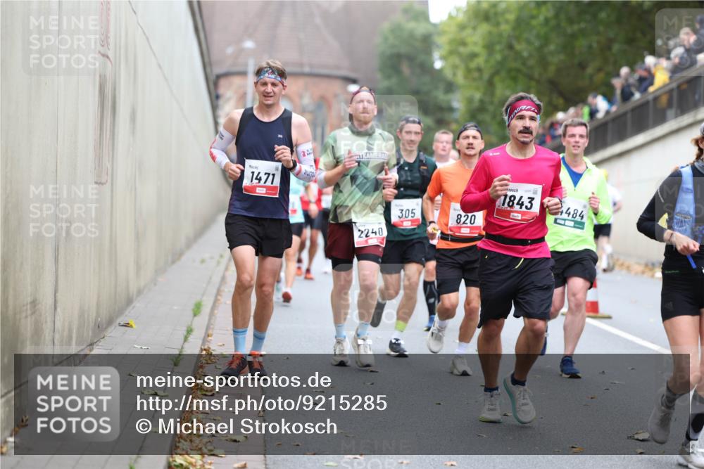 05.10.2025 - 20. swb-Marathon Bremen Michael Strokosch http://msf.ph/oto/9215285 05.10.2025 12:44:05 Laufen 1471, 2240, 305, 820, 1843, 484 meine-sportfotos.de