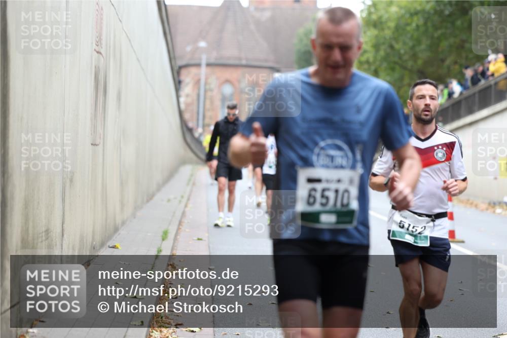 05.10.2025 - 20. swb-Marathon Bremen Michael Strokosch http://msf.ph/oto/9215293 05.10.2025 12:44:16 Laufen 6510, 5152 meine-sportfotos.de