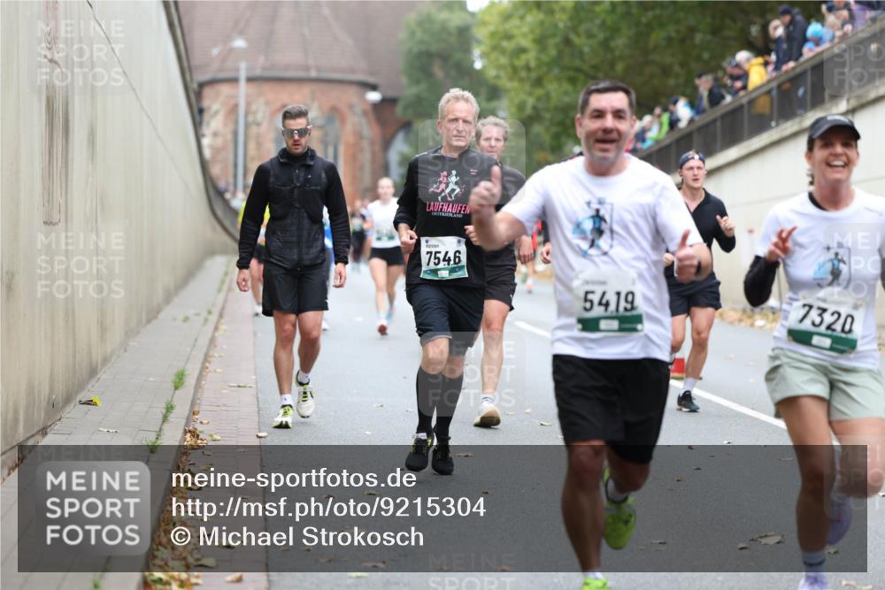 05.10.2025 - 20. swb-Marathon Bremen Michael Strokosch http://msf.ph/oto/9215304 05.10.2025 12:44:20 Laufen 7546, 5419, 7320 meine-sportfotos.de