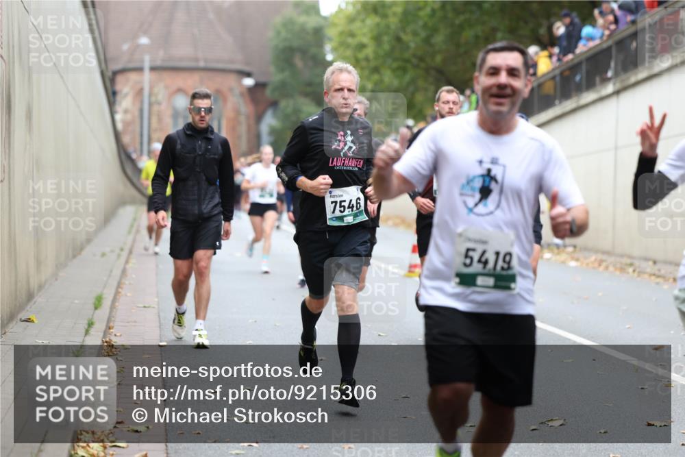 05.10.2025 - 20. swb-Marathon Bremen Michael Strokosch http://msf.ph/oto/9215306 05.10.2025 12:44:21 Laufen 7546, 5419 meine-sportfotos.de
