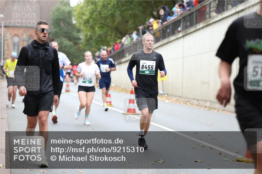 05.10.2025 - 20. swb-Marathon Bremen Michael Strokosch http://msf.ph/oto/9215310 05.10.2025 12:44:24 Laufen 6535, 8455, 51 meine-sportfotos.de