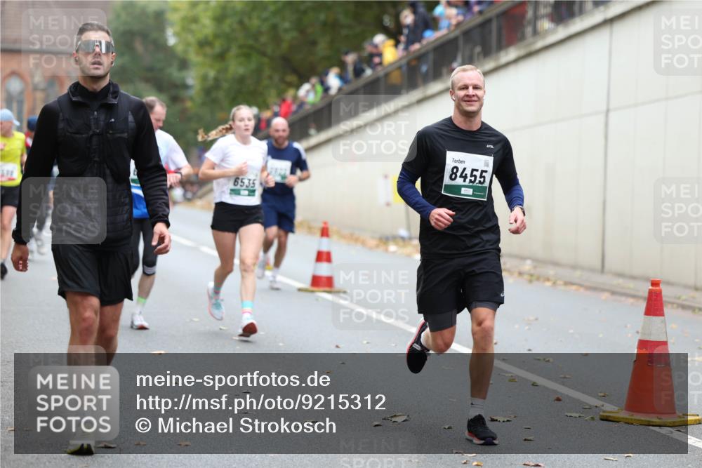 05.10.2025 - 20. swb-Marathon Bremen Michael Strokosch http://msf.ph/oto/9215312 05.10.2025 12:44:24 Laufen 6535, 8455 meine-sportfotos.de