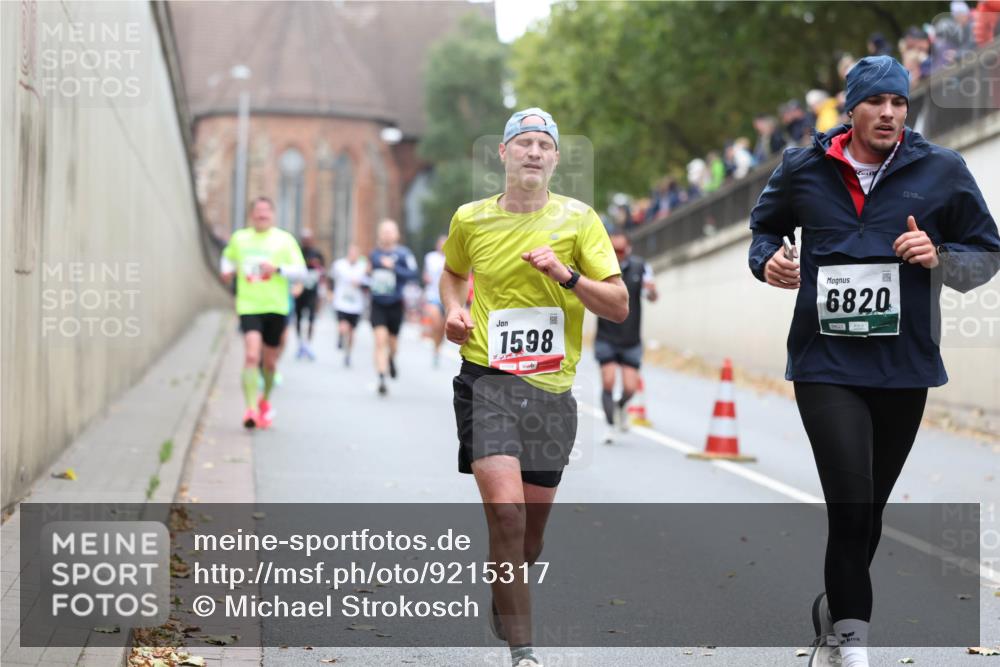 05.10.2025 - 20. swb-Marathon Bremen Michael Strokosch http://msf.ph/oto/9215317 05.10.2025 12:44:29 Laufen 1598, 6820 meine-sportfotos.de