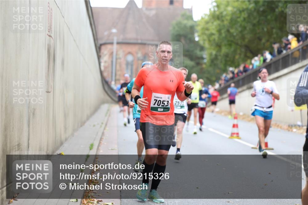 05.10.2025 - 20. swb-Marathon Bremen Michael Strokosch http://msf.ph/oto/9215326 05.10.2025 12:44:36 Laufen 7053, 257 meine-sportfotos.de