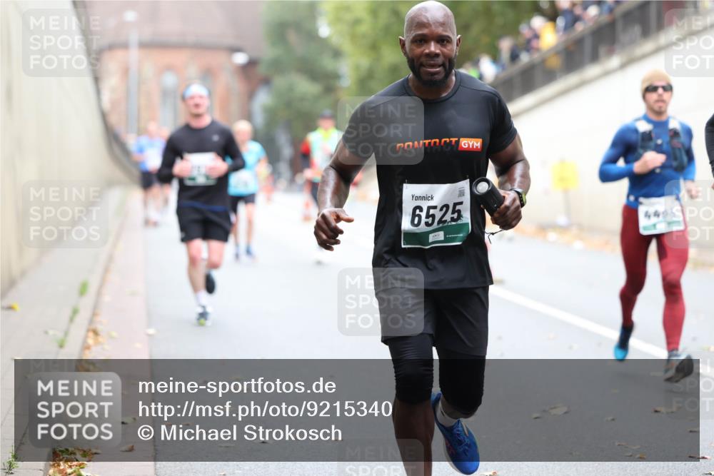 05.10.2025 - 20. swb-Marathon Bremen Michael Strokosch http://msf.ph/oto/9215340 05.10.2025 12:44:41 Laufen 6525, 4455 meine-sportfotos.de