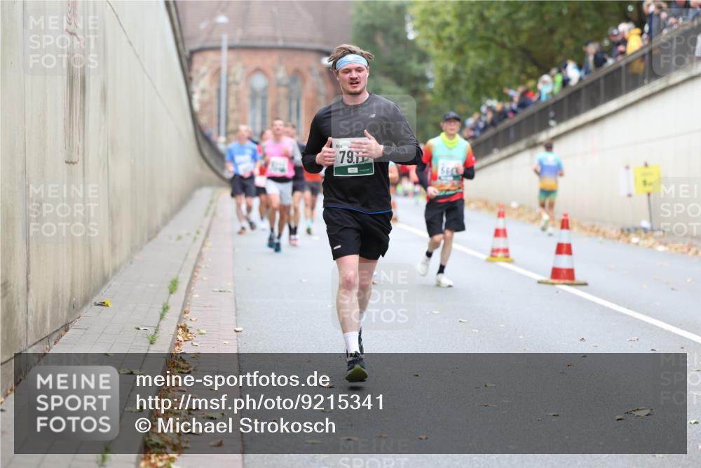 05.10.2025 - 20. swb-Marathon Bremen Michael Strokosch http://msf.ph/oto/9215341 05.10.2025 12:44:42 Laufen 79, 5605 meine-sportfotos.de