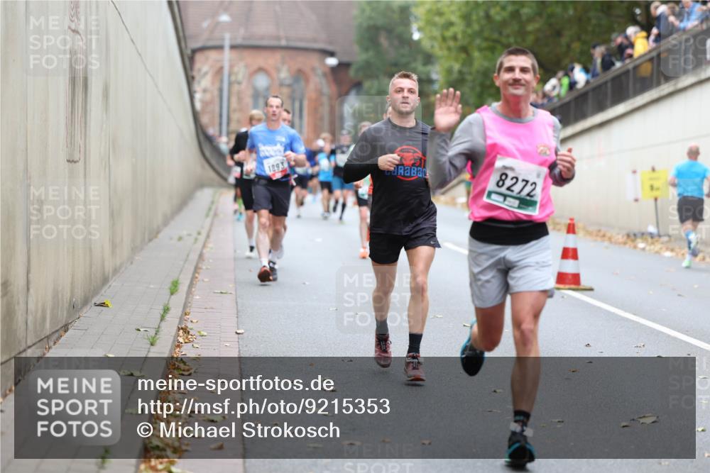 05.10.2025 - 20. swb-Marathon Bremen Michael Strokosch http://msf.ph/oto/9215353 05.10.2025 12:44:47 Laufen 1893, 8272 meine-sportfotos.de