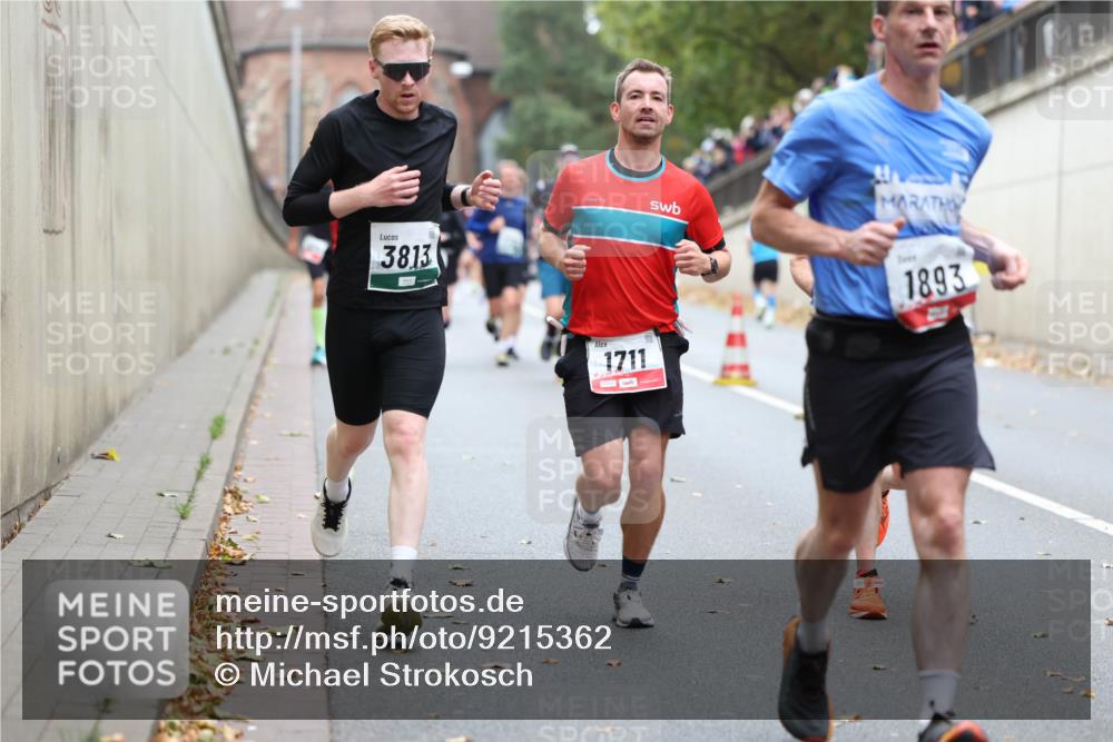 05.10.2025 - 20. swb-Marathon Bremen Michael Strokosch http://msf.ph/oto/9215362 05.10.2025 12:44:52 Laufen 3813, 1711, 1893 meine-sportfotos.de
