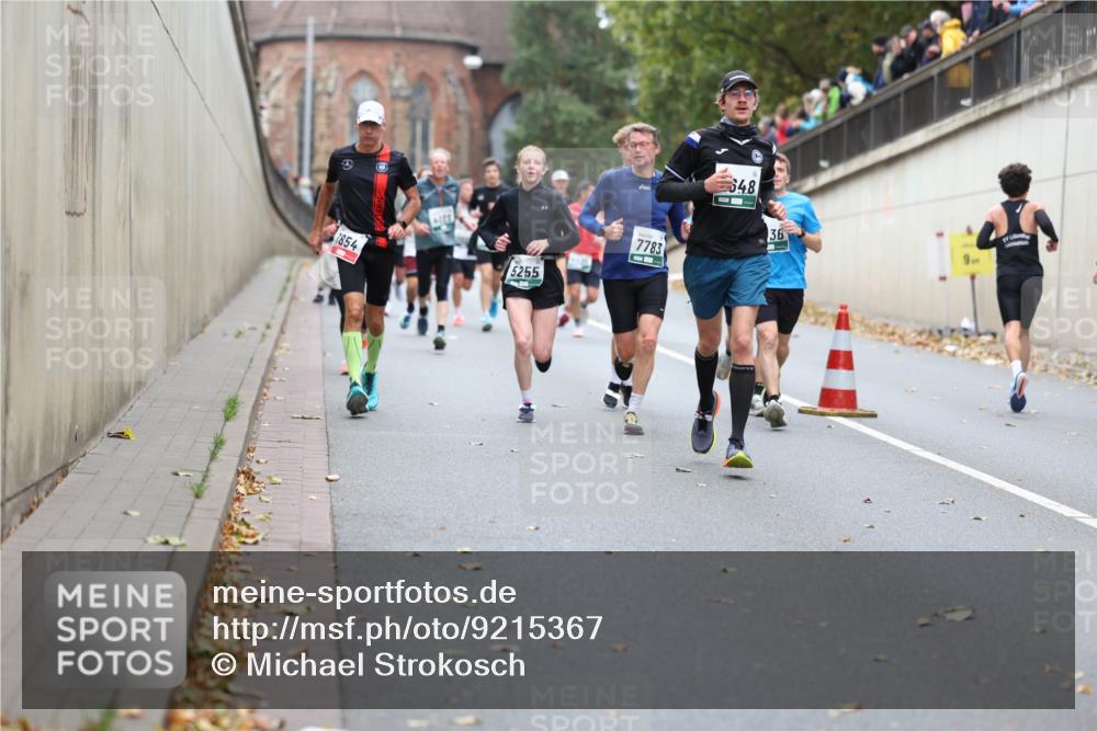 05.10.2025 - 20. swb-Marathon Bremen Michael Strokosch http://msf.ph/oto/9215367 05.10.2025 12:44:55 Laufen 1854, 4005, 5255, 7783, 48, 36 meine-sportfotos.de
