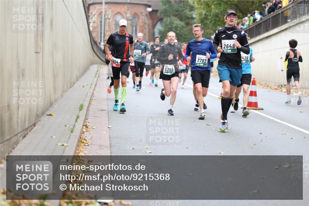 05.10.2025 - 20. swb-Marathon Bremen Michael Strokosch http://msf.ph/oto/9215368 05.10.2025 12:44:55 Laufen 854, 4089, 5255, 7783, 2648, 436 meine-sportfotos.de