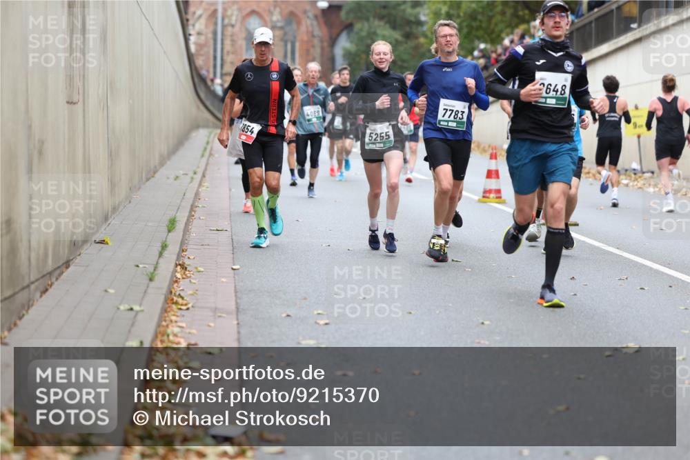 05.10.2025 - 20. swb-Marathon Bremen Michael Strokosch http://msf.ph/oto/9215370 05.10.2025 12:44:56 Laufen 1854, 4089, 5255, 7783, 2648 meine-sportfotos.de