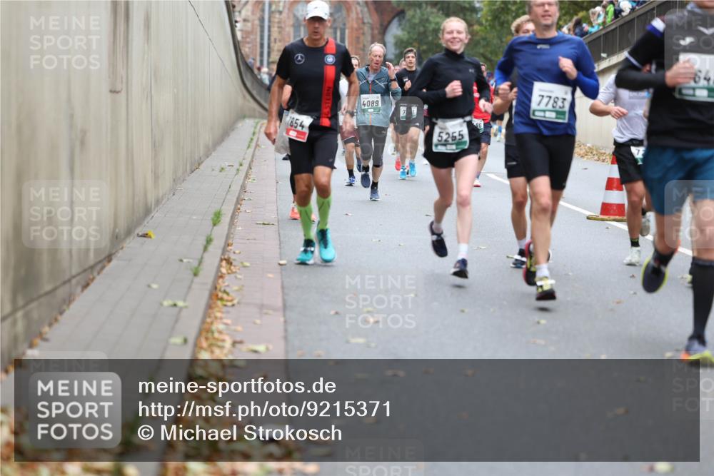 05.10.2025 - 20. swb-Marathon Bremen Michael Strokosch http://msf.ph/oto/9215371 05.10.2025 12:44:56 Laufen 854, 4089, 5265, 96, 7783, 72 meine-sportfotos.de