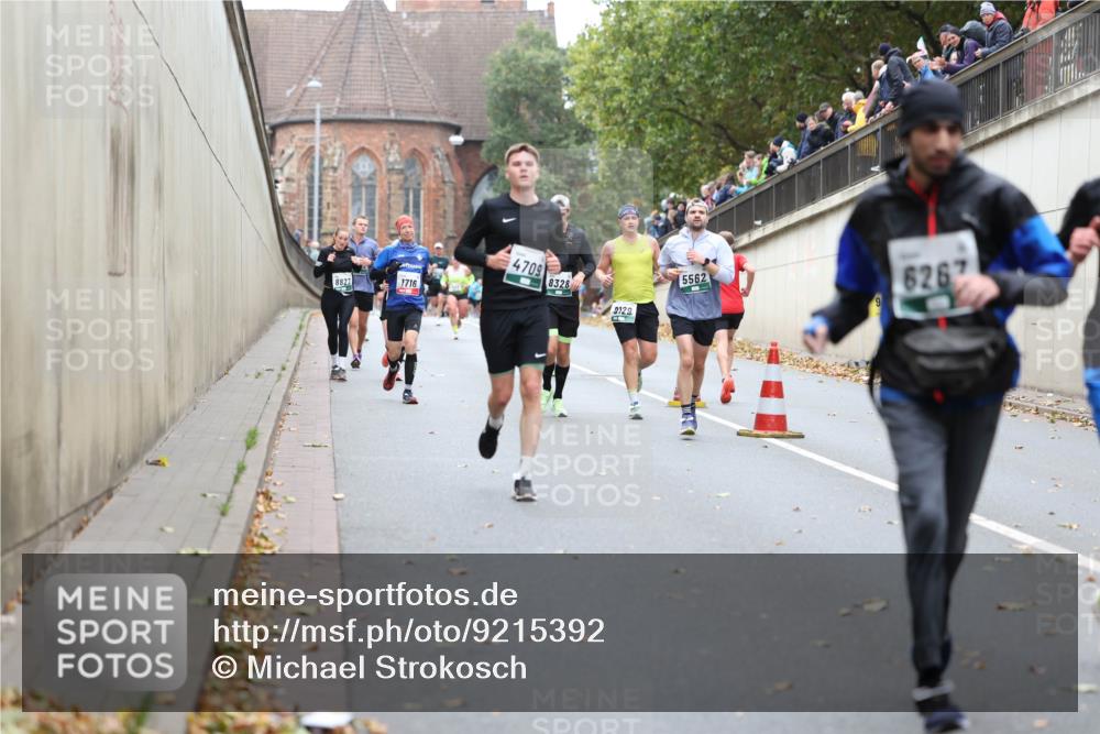 05.10.2025 - 20. swb-Marathon Bremen Michael Strokosch http://msf.ph/oto/9215392 05.10.2025 12:45:07 Laufen 4709, 8328, 1716, 129, 8827, 5562, 6267 meine-sportfotos.de