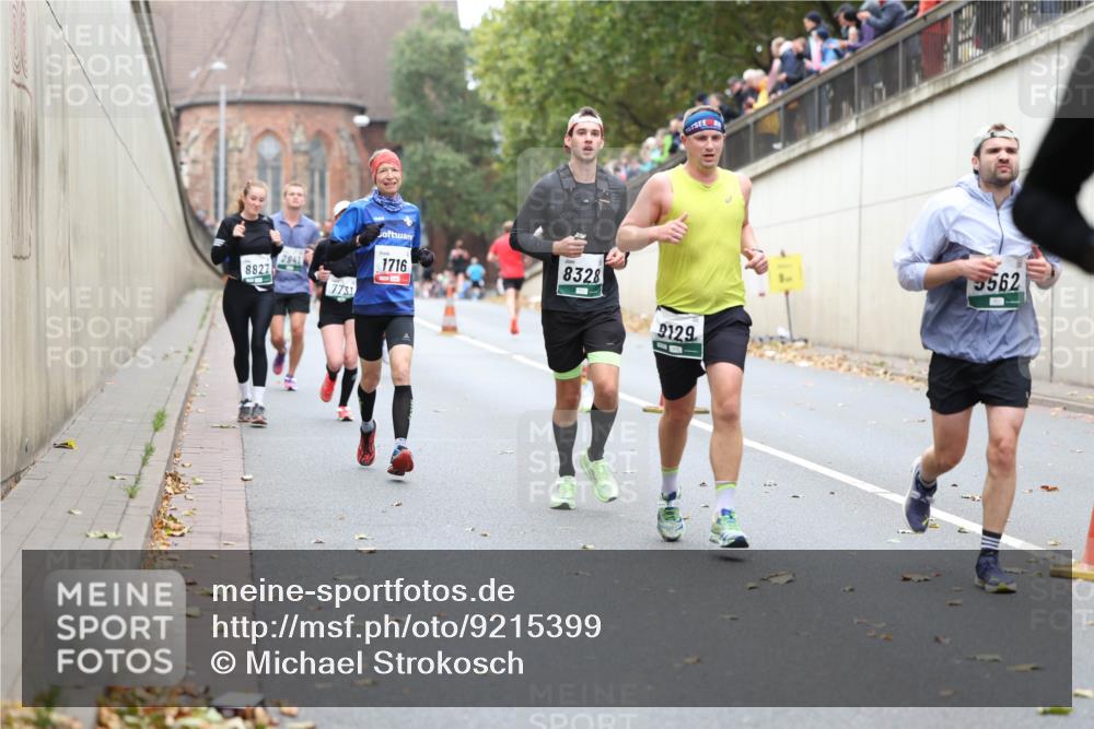 05.10.2025 - 20. swb-Marathon Bremen Michael Strokosch http://msf.ph/oto/9215399 05.10.2025 12:45:10 Laufen 2941, 8827, 7731, 1716, 8328, 9129, 5562 meine-sportfotos.de