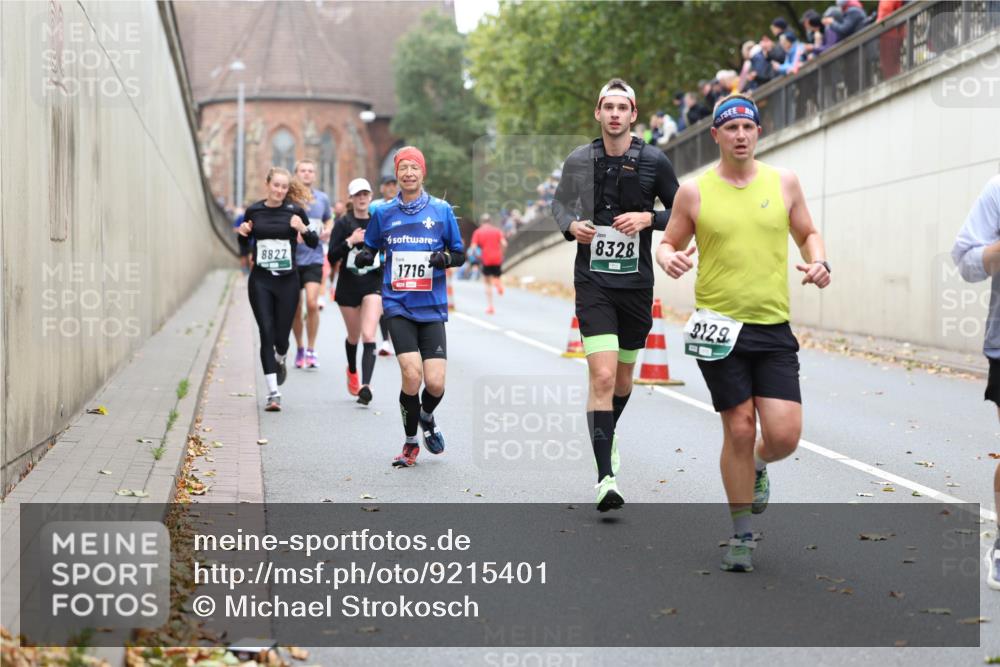 05.10.2025 - 20. swb-Marathon Bremen Michael Strokosch http://msf.ph/oto/9215401 05.10.2025 12:45:10 Laufen 8827, 1716, 8328, 9129 meine-sportfotos.de