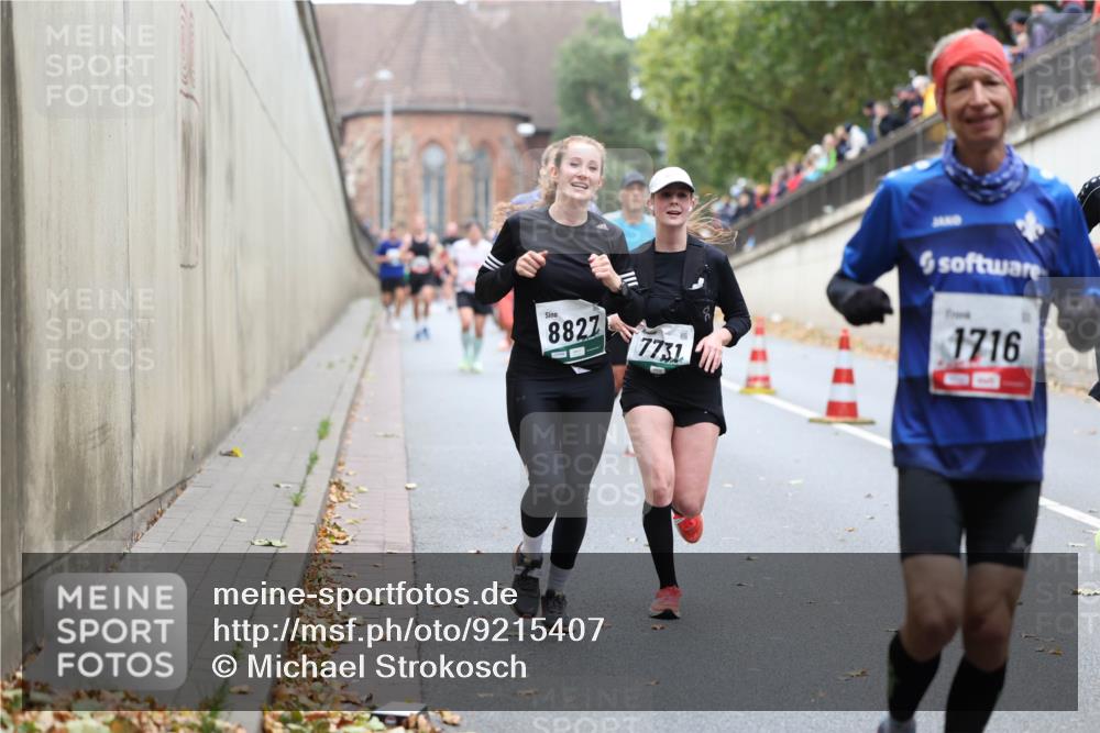 05.10.2025 - 20. swb-Marathon Bremen Michael Strokosch http://msf.ph/oto/9215407 05.10.2025 12:45:13 Laufen 8827, 7731, 1716 meine-sportfotos.de