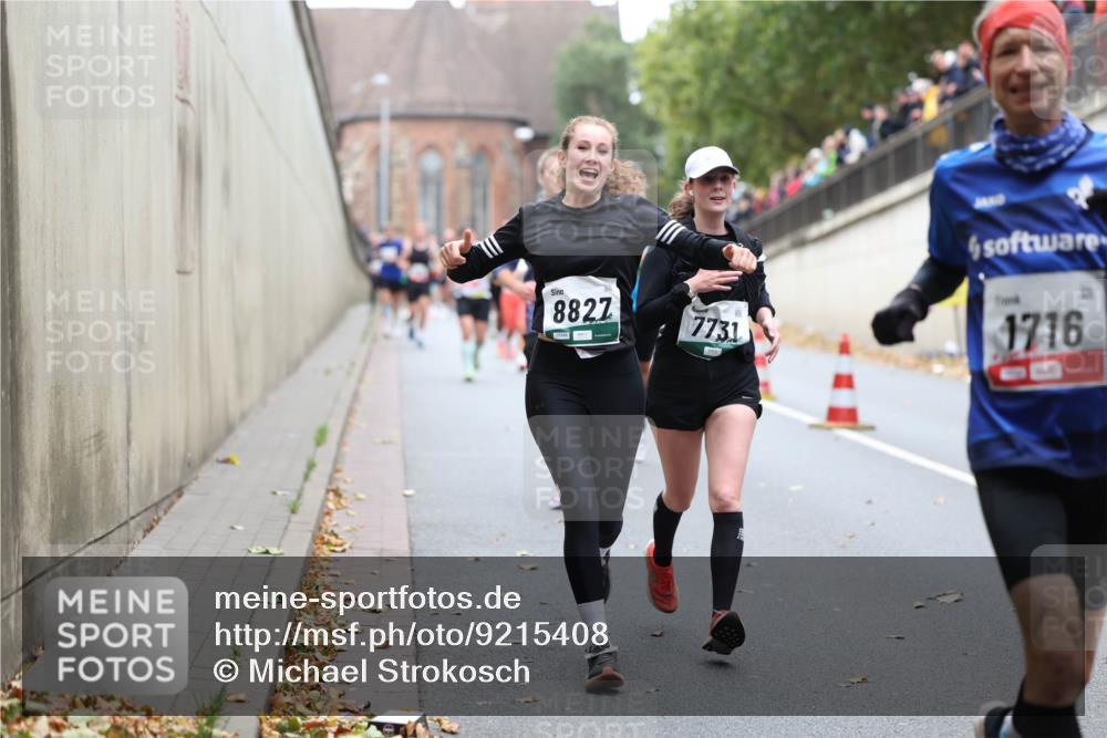 05.10.2025 - 20. swb-Marathon Bremen Michael Strokosch http://msf.ph/oto/9215408 05.10.2025 12:45:13 Laufen 8827, 7731, 1716 meine-sportfotos.de