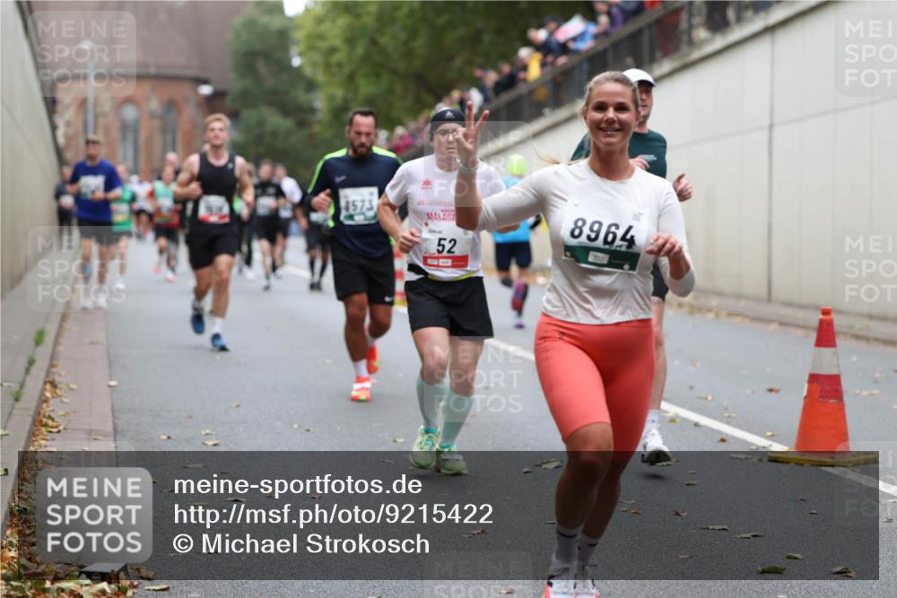 05.10.2025 - 20. swb-Marathon Bremen Michael Strokosch http://msf.ph/oto/9215422 05.10.2025 12:45:20 Laufen 4573, 4, 52, 8964 meine-sportfotos.de