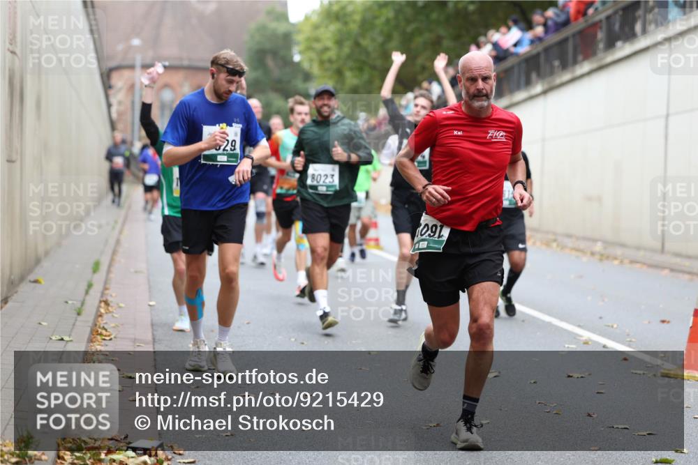 05.10.2025 - 20. swb-Marathon Bremen Michael Strokosch http://msf.ph/oto/9215429 05.10.2025 12:45:25 Laufen 29, 8023, 10, 91 meine-sportfotos.de