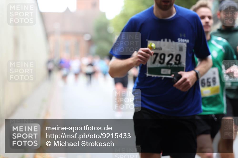 05.10.2025 - 20. swb-Marathon Bremen Michael Strokosch http://msf.ph/oto/9215433 05.10.2025 12:45:27 Laufen 7929, 859 meine-sportfotos.de