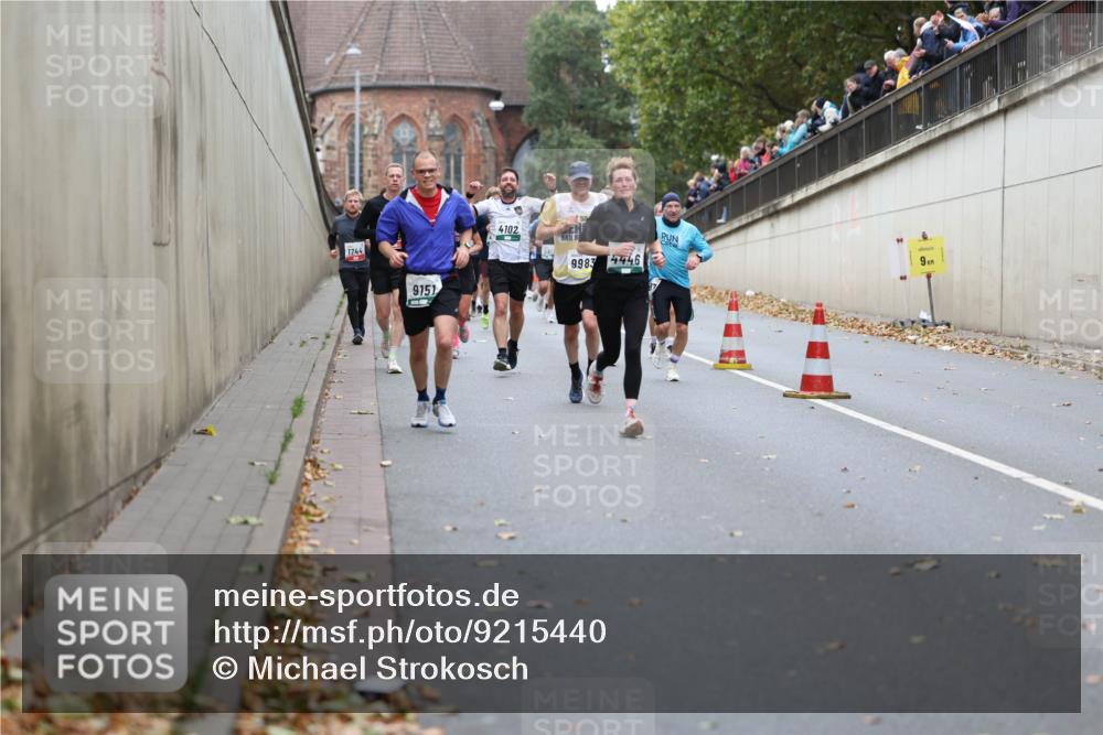 05.10.2025 - 20. swb-Marathon Bremen Michael Strokosch http://msf.ph/oto/9215440 05.10.2025 12:45:31 Laufen 1744, 9151, 4102, 9983, 4446, 9 meine-sportfotos.de