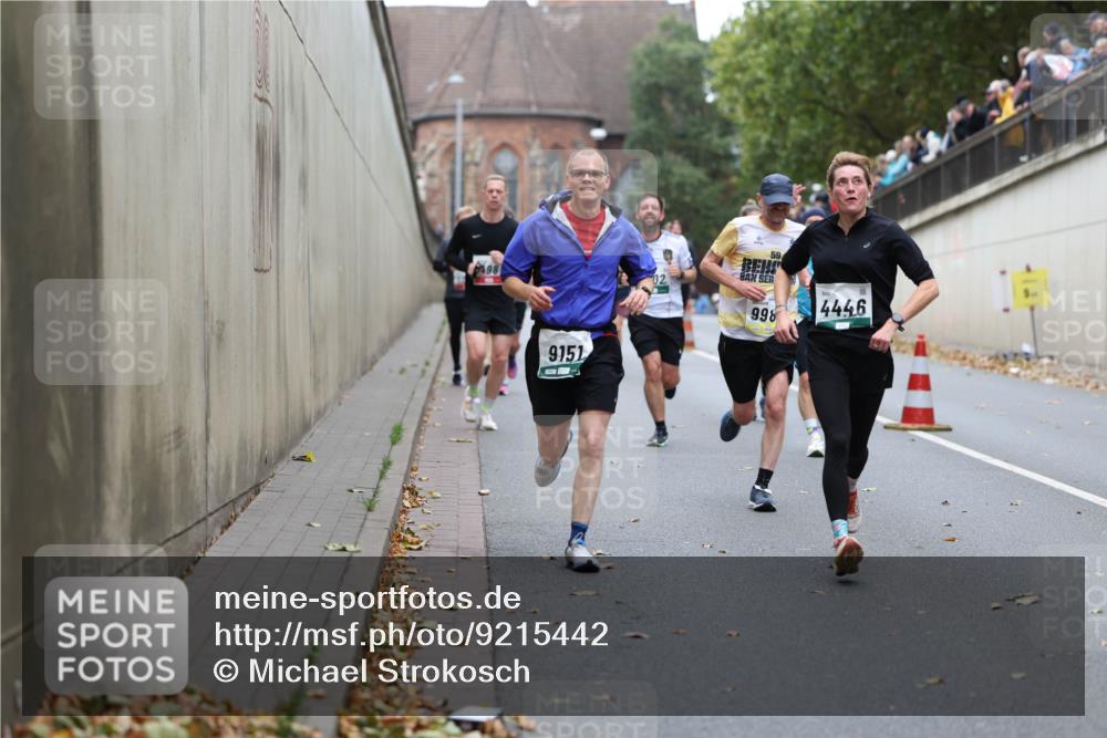 05.10.2025 - 20. swb-Marathon Bremen Michael Strokosch http://msf.ph/oto/9215442 05.10.2025 12:45:32 Laufen 98, 9151, 02, 59, 4446, 998 meine-sportfotos.de
