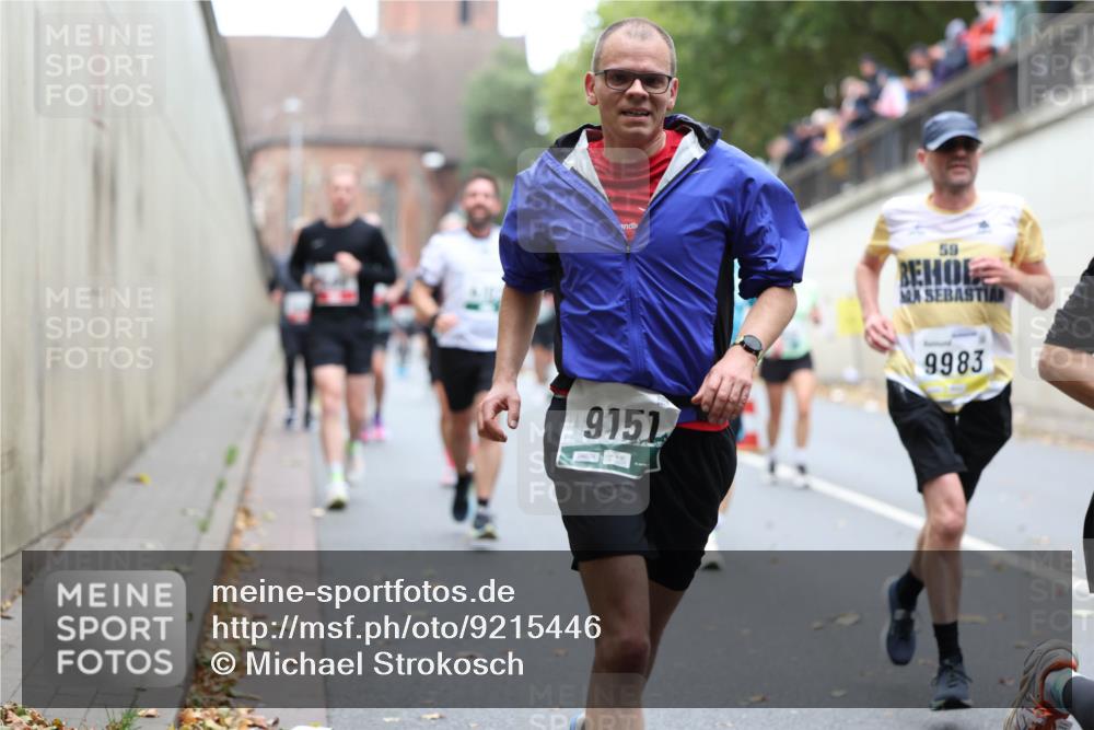 05.10.2025 - 20. swb-Marathon Bremen Michael Strokosch http://msf.ph/oto/9215446 05.10.2025 12:45:34 Laufen 9151, 59, 9983 meine-sportfotos.de