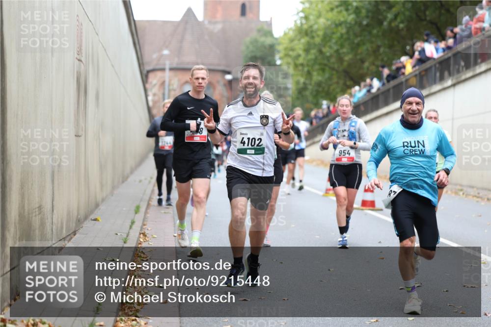05.10.2025 - 20. swb-Marathon Bremen Michael Strokosch http://msf.ph/oto/9215448 05.10.2025 12:45:35 Laufen 4102, 954 meine-sportfotos.de