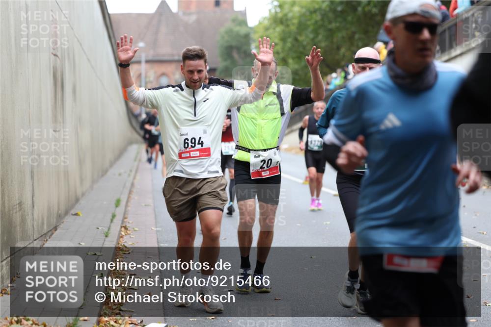 05.10.2025 - 20. swb-Marathon Bremen Michael Strokosch http://msf.ph/oto/9215466 05.10.2025 12:45:41 Laufen 694, 20 meine-sportfotos.de