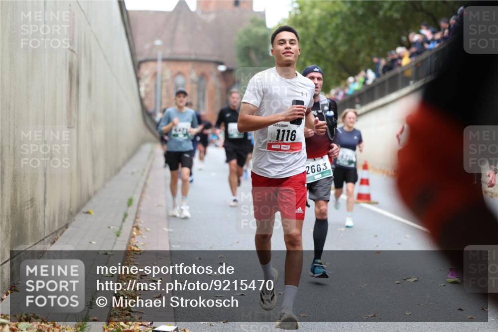 05.10.2025 - 20. swb-Marathon Bremen Michael Strokosch http://msf.ph/oto/9215470 05.10.2025 12:45:44 Laufen 1116, 2663 meine-sportfotos.de