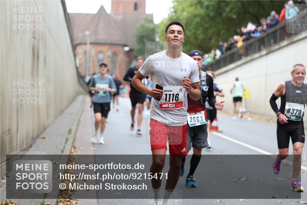 05.10.2025 - 20. swb-Marathon Bremen Michael Strokosch http://msf.ph/oto/9215471 05.10.2025 12:45:44 Laufen 1116, 01620, 2663, 8379 meine-sportfotos.de