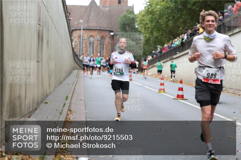 05.10.2025 - 20. swb-Marathon Bremen Michael Strokosch http://msf.ph/oto/9215503 05.10.2025 12:46:02 Laufen 8355, 988 meine-sportfotos.de