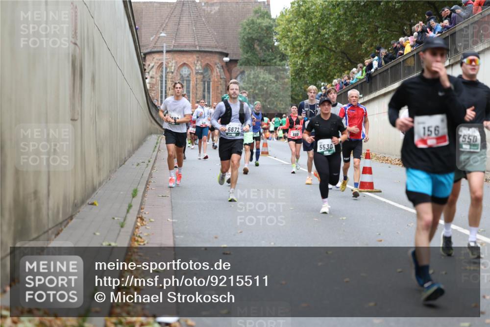 05.10.2025 - 20. swb-Marathon Bremen Michael Strokosch http://msf.ph/oto/9215511 05.10.2025 12:46:09 Laufen 141, 6672, 860, 5530, 156, 550 meine-sportfotos.de