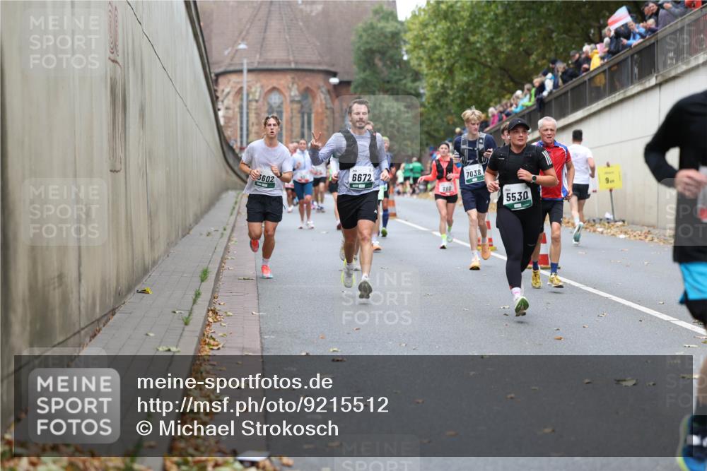 05.10.2025 - 20. swb-Marathon Bremen Michael Strokosch http://msf.ph/oto/9215512 05.10.2025 12:46:10 Laufen 3602, 6672, 860, 7038, 5530 meine-sportfotos.de