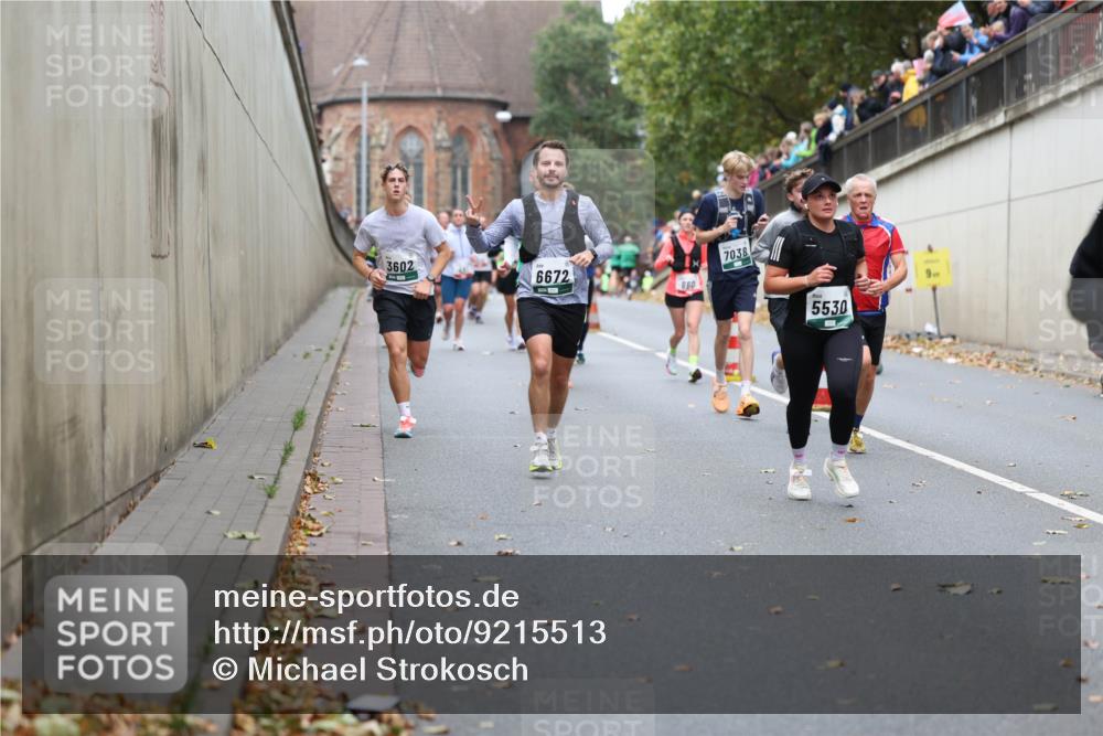 05.10.2025 - 20. swb-Marathon Bremen Michael Strokosch http://msf.ph/oto/9215513 05.10.2025 12:46:10 Laufen 3602, 6672, 860, 7038, 5530, 9 meine-sportfotos.de