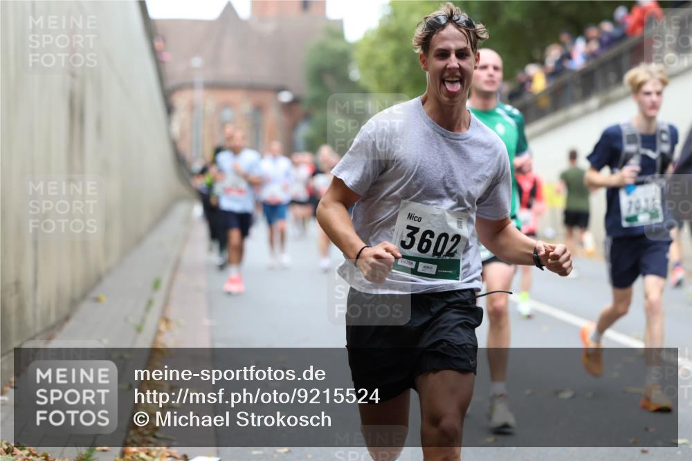 05.10.2025 - 20. swb-Marathon Bremen Michael Strokosch http://msf.ph/oto/9215524 05.10.2025 12:46:14 Laufen 3602, 04388 meine-sportfotos.de