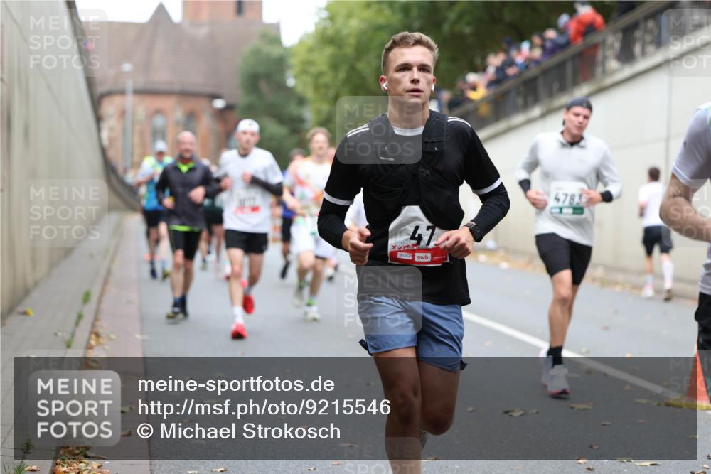 05.10.2025 - 20. swb-Marathon Bremen Michael Strokosch http://msf.ph/oto/9215546 05.10.2025 12:46:28 Laufen 01262, 47 meine-sportfotos.de