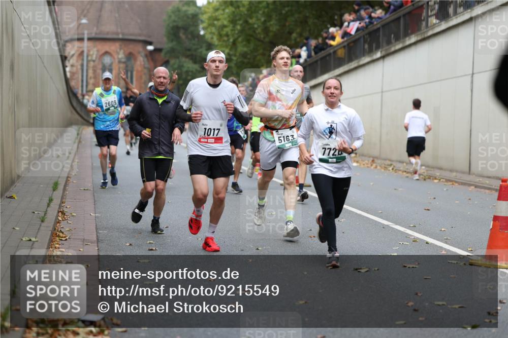 05.10.2025 - 20. swb-Marathon Bremen Michael Strokosch http://msf.ph/oto/9215549 05.10.2025 12:46:29 Laufen 2609, 1017, 5163, 772 meine-sportfotos.de