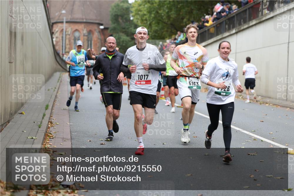 05.10.2025 - 20. swb-Marathon Bremen Michael Strokosch http://msf.ph/oto/9215550 05.10.2025 12:46:30 Laufen 2609, 1017, 5163, 26 meine-sportfotos.de