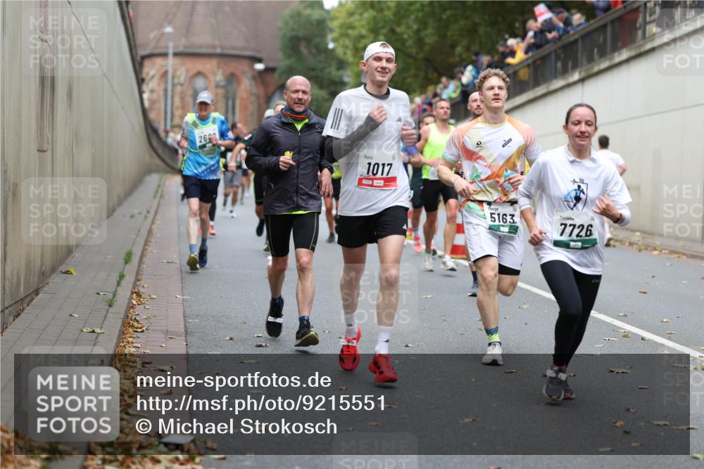 05.10.2025 - 20. swb-Marathon Bremen Michael Strokosch http://msf.ph/oto/9215551 05.10.2025 12:46:30 Laufen 26, 1017, 5163, 7726 meine-sportfotos.de