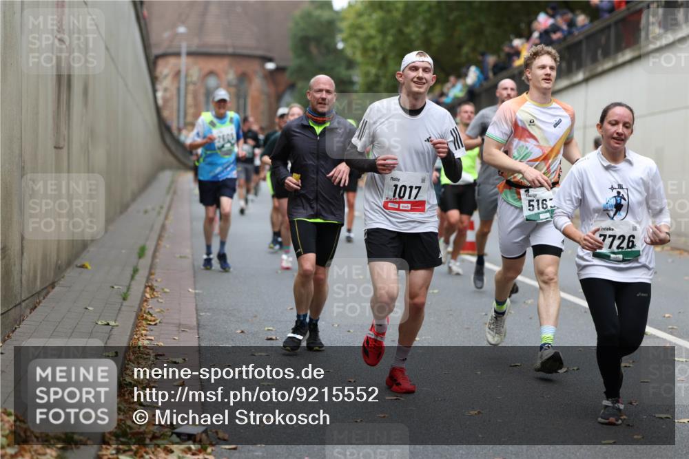 05.10.2025 - 20. swb-Marathon Bremen Michael Strokosch http://msf.ph/oto/9215552 05.10.2025 12:46:30 Laufen 1017, 00051, 516, 7726 meine-sportfotos.de