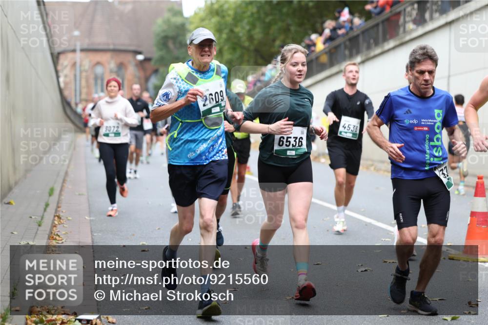 05.10.2025 - 20. swb-Marathon Bremen Michael Strokosch http://msf.ph/oto/9215560 05.10.2025 12:46:33 Laufen 5072, 2609, 6536, 4536, 10 meine-sportfotos.de